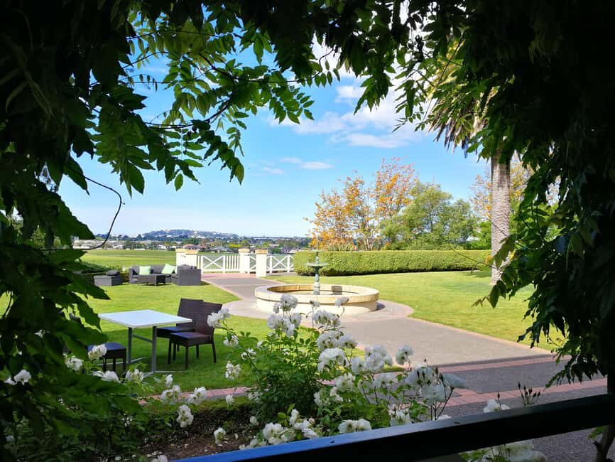 From Napier: Hawke's Bay Small Group Wine Tour - An Inviting Intro to Hawke’s Bay’s Wine Scene
