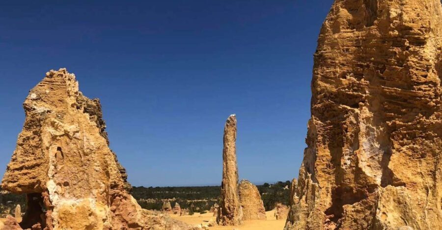 From Perth: Pinnacles Tour, Early Start, Avoid Crowds & Heat - The Transport Experience
