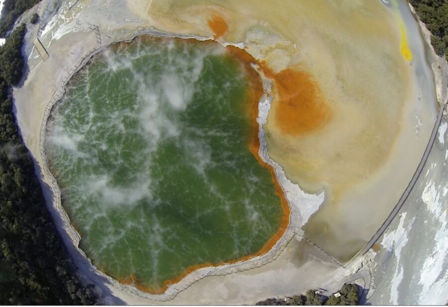 From Rotorua: Wai O Tapu & Waimangu Eco Thermal Morning Tour - A detailed look at the experience