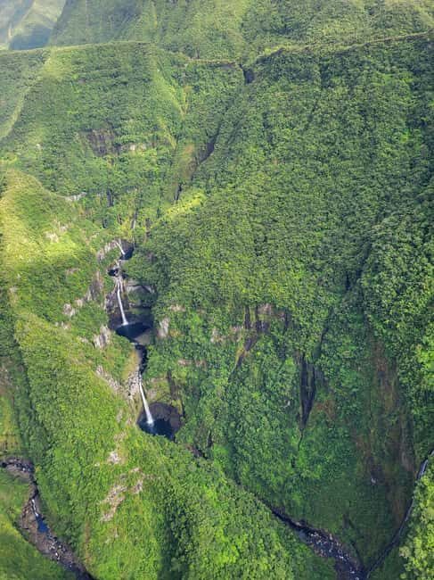 From St Pierre: helicopter flight over the whole of Reunion Island - FAQ