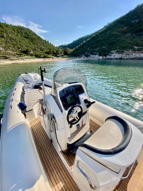 From Vis: Speed boat tour along south shore Of Vis - A Detailed Look at the Itinerary