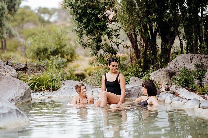 Geothermal Lakeside Bathing Experience - Deluxe Lake Spa - Facilities for Comfort and Convenience