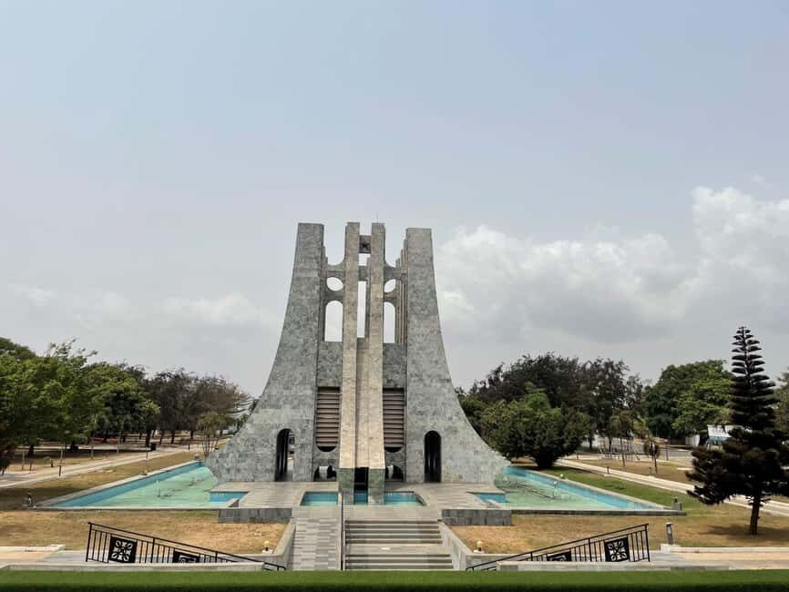 Ghana: 10-Day History and Adventure - Day 2: Exploring Botanical Gardens & Cocoa Heritage