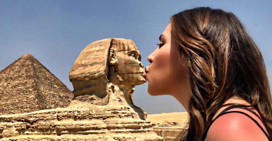 Giza Pyramids and Sphinx: Half-Day Private or Group Tour - Visiting the Great Pyramids: Cheops, Chephren & Mykerinos