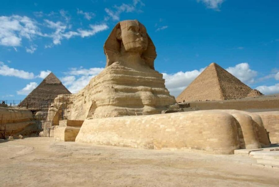 Giza pyramids, Sphinx and Great Pyramid Tour with Lunch - The Guide Experience: Variability and Authenticity