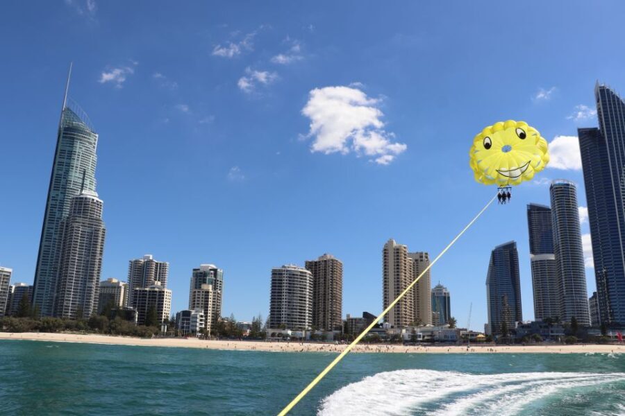 Gold Coast: Parasailing in Surfers Paradise with Free Photos - The Boat Trip and Safety Measures