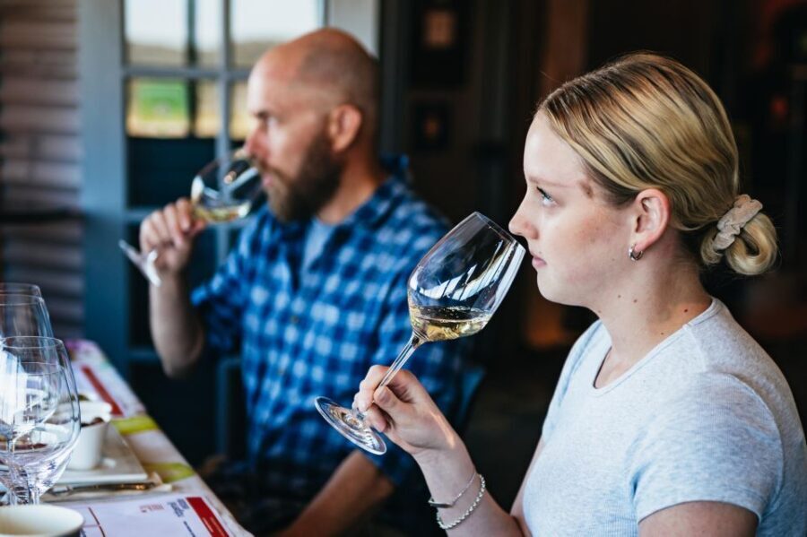 Granite Belt: Winemakers Winetasting Experience & Cheese - Why This Experience Works