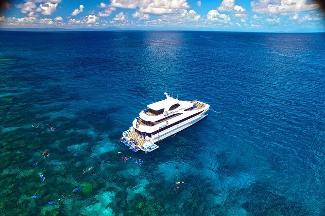 Great Barrier Reef Cruise - Gold Class VIP Lounge Package - Stop 4: Hastings Reef