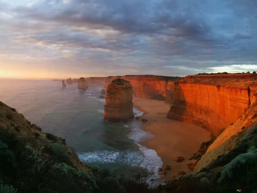 Great Ocean Road Tour PRIVATE LUXURY-FREE entry,hotel pickup - The Sum Up