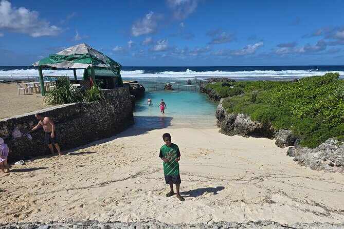 Half Day Tour at Eton Beach and Blue Lagoon with Lunch at Turtles - Transportation and Group Size