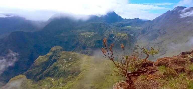 Half-day tour Maïdo with Mafate view in Réunion Island - What’s Special About the Mafate Viewpoint?