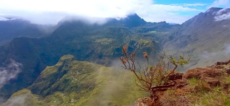 Half-day tour Maïdo with Mafate view in Réunion Island - What’s Special About the Mafate Viewpoint?