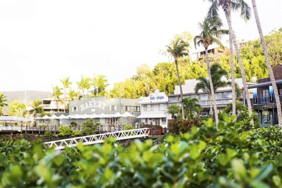 Hamilton Island: Whitsundays Sunset Dinner Cruise - The Secluded Bay and the Anchor Experience