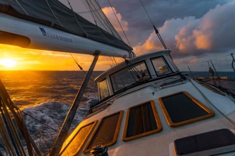 Hobart: Luxury Yacht Scenic Sailing Tour with Snacks - What Makes This Tour Special?