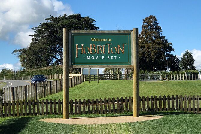 Hobbiton Movie Set Day Tour - Authentic and Engaging Guides
