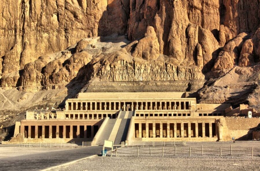 Hot-air Balloon Visit Kings Valley Tombs Hatshpsuit Boatride - A Fabulous Experience with a View: Hot-Air Balloon Over Luxor