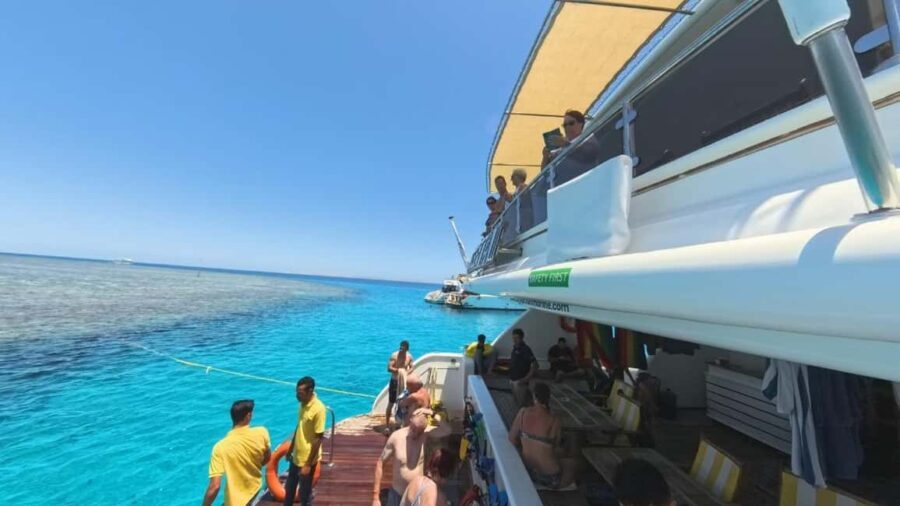Hurghada: Adults only Sunset Cruise with Snorkeling & Dinner - Sunset and Scenic Journey Back