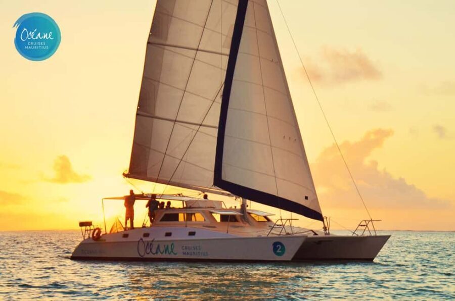 Ile aux Benitiers : Private OCÉANE Sunset Cruise - The Itinerary: A Step-by-Step Breakdown