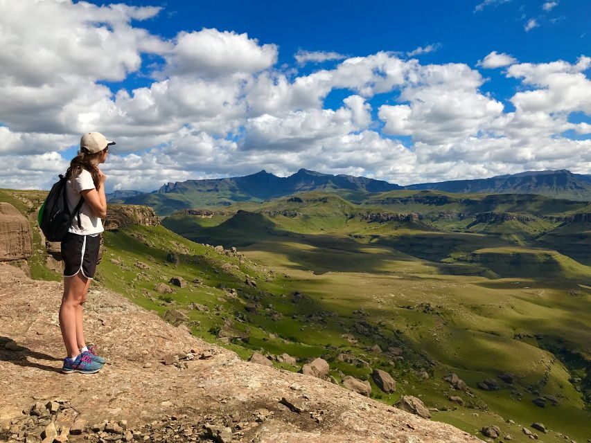 In the Footsteps of the Bushmen guided day hike to rock art - Discovering the Drakensberg and its Rock Art