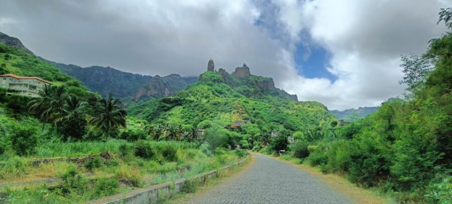 Island Tour specially designed for cruise guests - What to Expect from the Santiago Island Tour