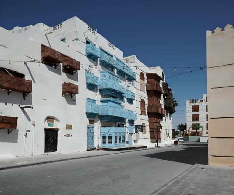 Jeddah: Al-Balad Old Town Historical City Guided Tour - Practical details and considerations