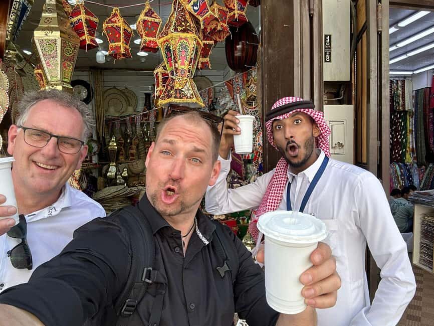 Jeddah: Private Highlights Tour of Most Instagrammable Spots - Spectacular Water Features and Modern Vistas