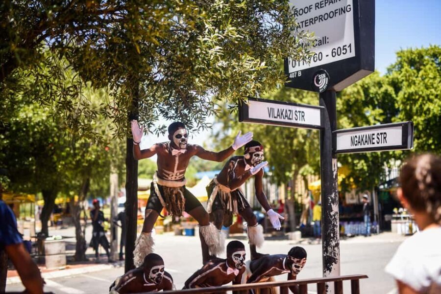 Johannesburg: Soweto Highlights & Apartheid Museum Tour - Itinerary Breakdown