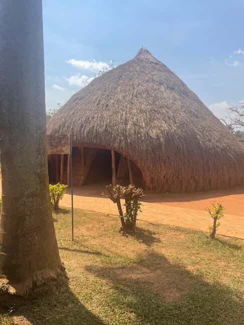 Kampala: Buganda Kingdom Private Tour with Transfers - Kabakas Palace: Power, Politics, and Reflection