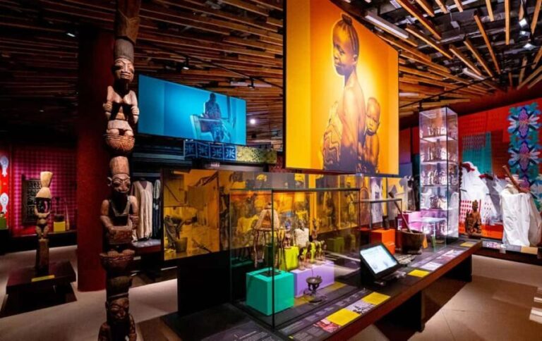 Lagos: Upside-Down House and Yoruba Culture Tour - Exploring the Upside-Down House: A World of Optical Illusions