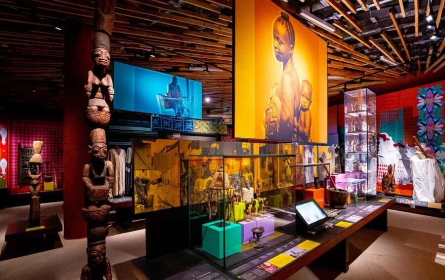 Lagos: Upside-Down House and Yoruba Culture Tour - Exploring the Upside-Down House: A World of Optical Illusions