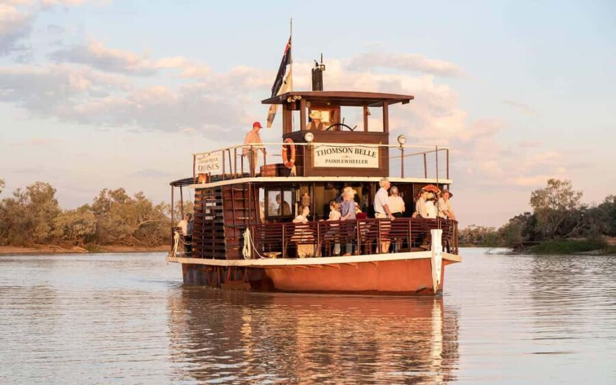 Longreach: Sunset Paddlewheeler Cruise, Show and Dinner - The Itinerary in Detail