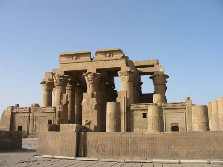 Luxor Day Tour Visit Edfu and Kom Ombo With Transfers - The Transport and Guide Experience: What Sets This Tour Apart