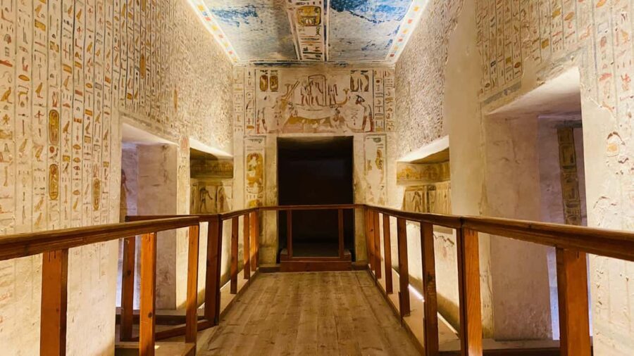 Luxor: East and/or West Banks Guided Tour with Lunch - Practical Tips for Your Tour Day