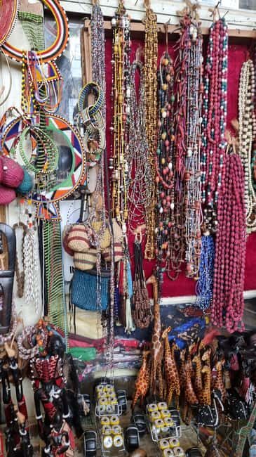 Maasai Market Souvenir Shopping - A Closer Look at the Maasai Market Souvenir Shopping Tour