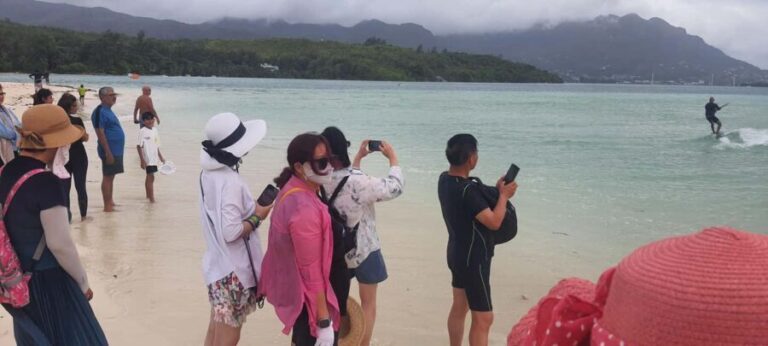 Mahe: Victoria City and Nature Tour with Botanical Garden - The Botanical Garden: A Sanctuary of Endemic Species