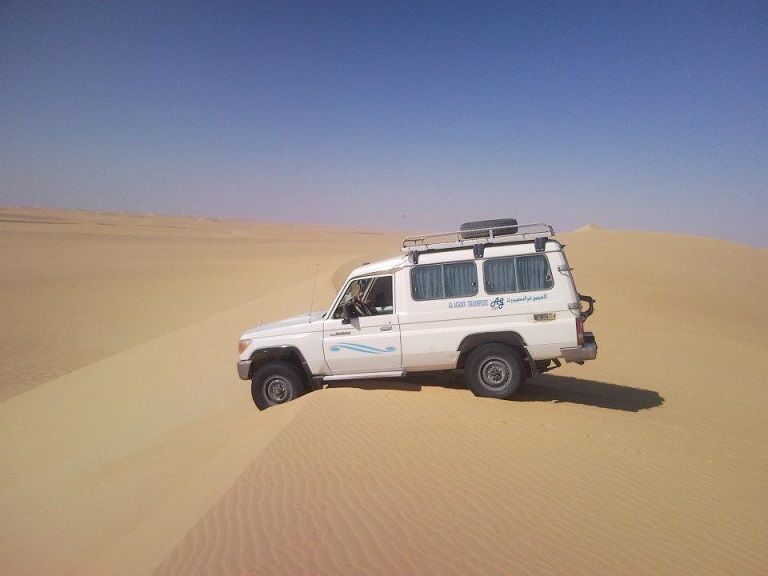 Makadi Bay: Jeep Safari Adventure with Bedouin guide - The Desert Jeep Safari: Sand Dunes and Mirages