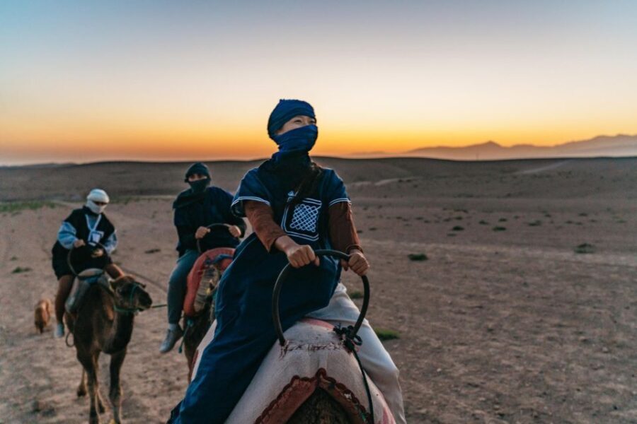 Marrakech: Agafay Desert Overnight, Dinner Show & Pool - Transport and Duration