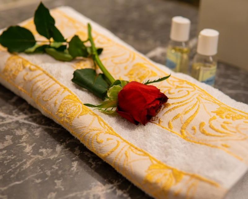 Marrakech: Romantic Spa Experience with Dinner - Dining at Restaurant Chouf LOr
