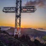 Mauritius: Le Morne sunrise hike + coffee at the top - The Climb: What You Can Expect