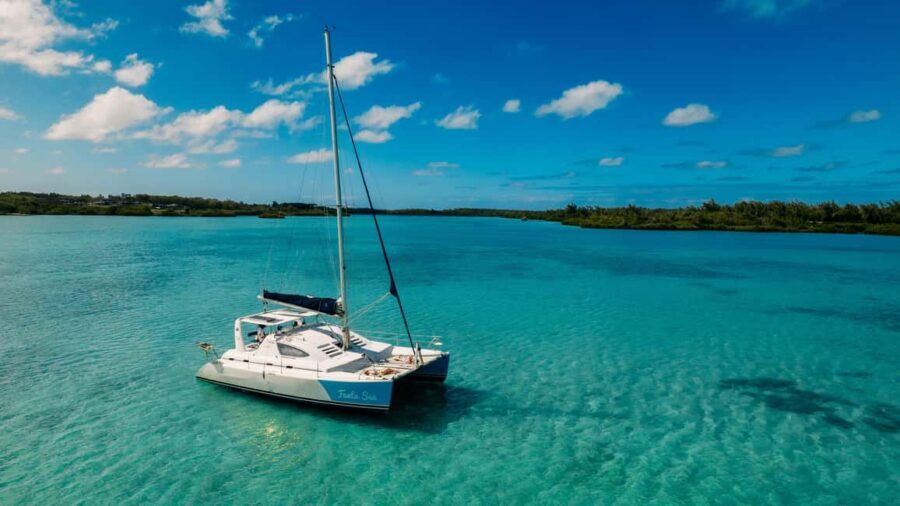 Mauritius: Private Catamaran Tour to île aux Cerfs - Who Should Consider This Tour?