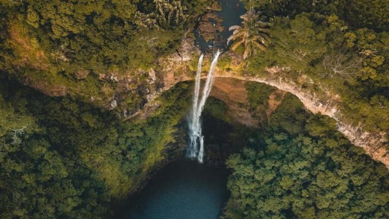 Mauritius: Private Full-Day South Mauritius Tour - Grand Bassin: Sacred Lake and Cultural Site