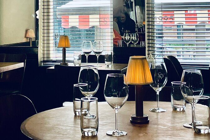 Melbourne Art, History, Wine & Food Tour - A Closer Look at the Melbourne Art, History, Wine & Food Tour