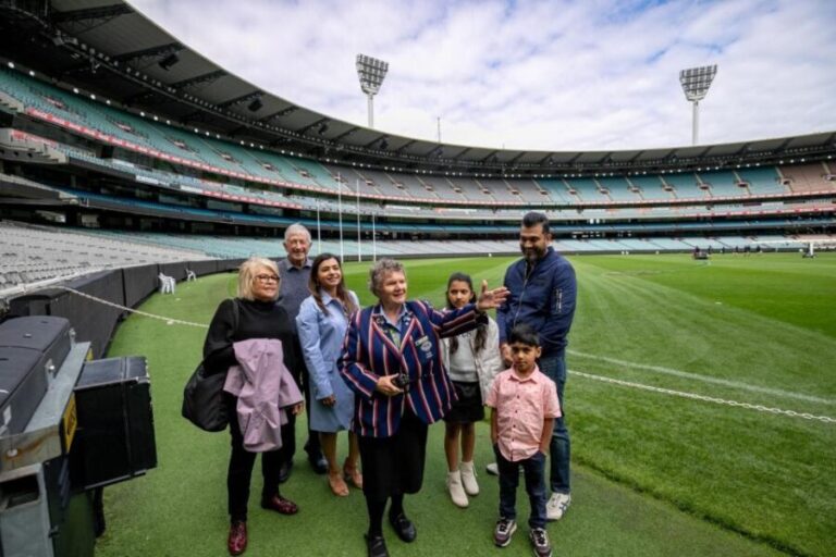 Melbourne: MCG & Sports Venue Sightseeing Tour - Authentic Insights from Reviewers