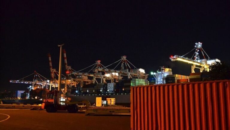 Melbourne: Nighttime Private City Tour with Transfer & Stops - What Makes This Tour Stand Out?