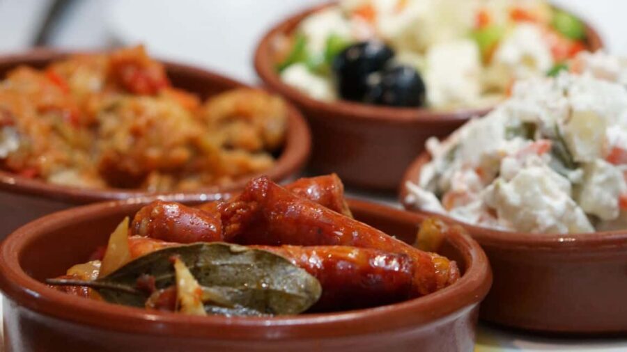 Melbourne: Talk & Tapas Tour with Cocktails - The Experience in Detail