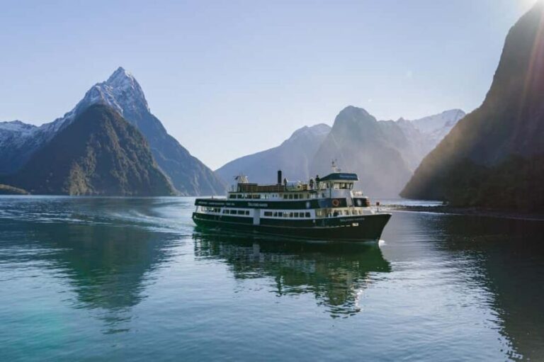 Milford Sound: 2-Hour Wildlife & Nature Cruise - An In-Depth Look at the Milford Sound Experience