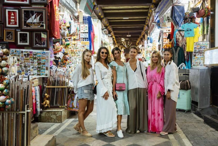 Muscat: Guided Walking Tour of Corniche, Souq & Mutrah Fort - What to Expect on the Tour