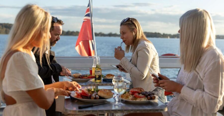 Newcastle: Lake Macquarie Cruise with Lunch - Why This Tour Works Well