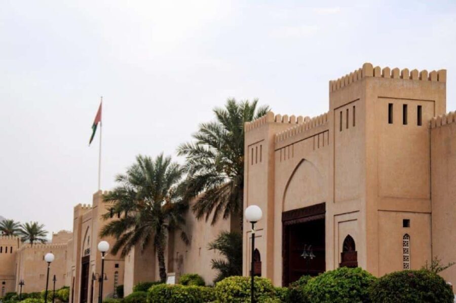 Nizwa Market, Nizwa Fort, Misfat Al Abriyeen, Jabal Shams - Transport, Guides, and Practicalities