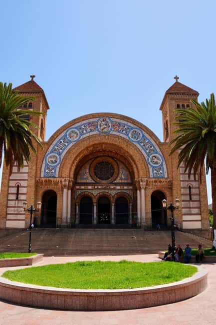Oran: Guided Tour Between Heritage and Art of Living - Cultural Touches and Unique Stops